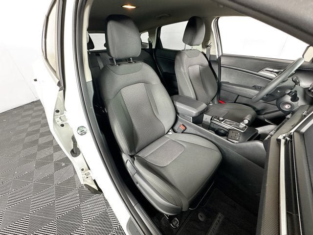 Certified 2025 Kia Sportage LX AWD/4WD image 26