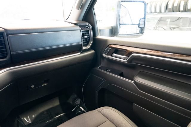 Used 2024 GMC Sierra 2500 SLE w/ SLE Value Package; AWD/4WD image 10