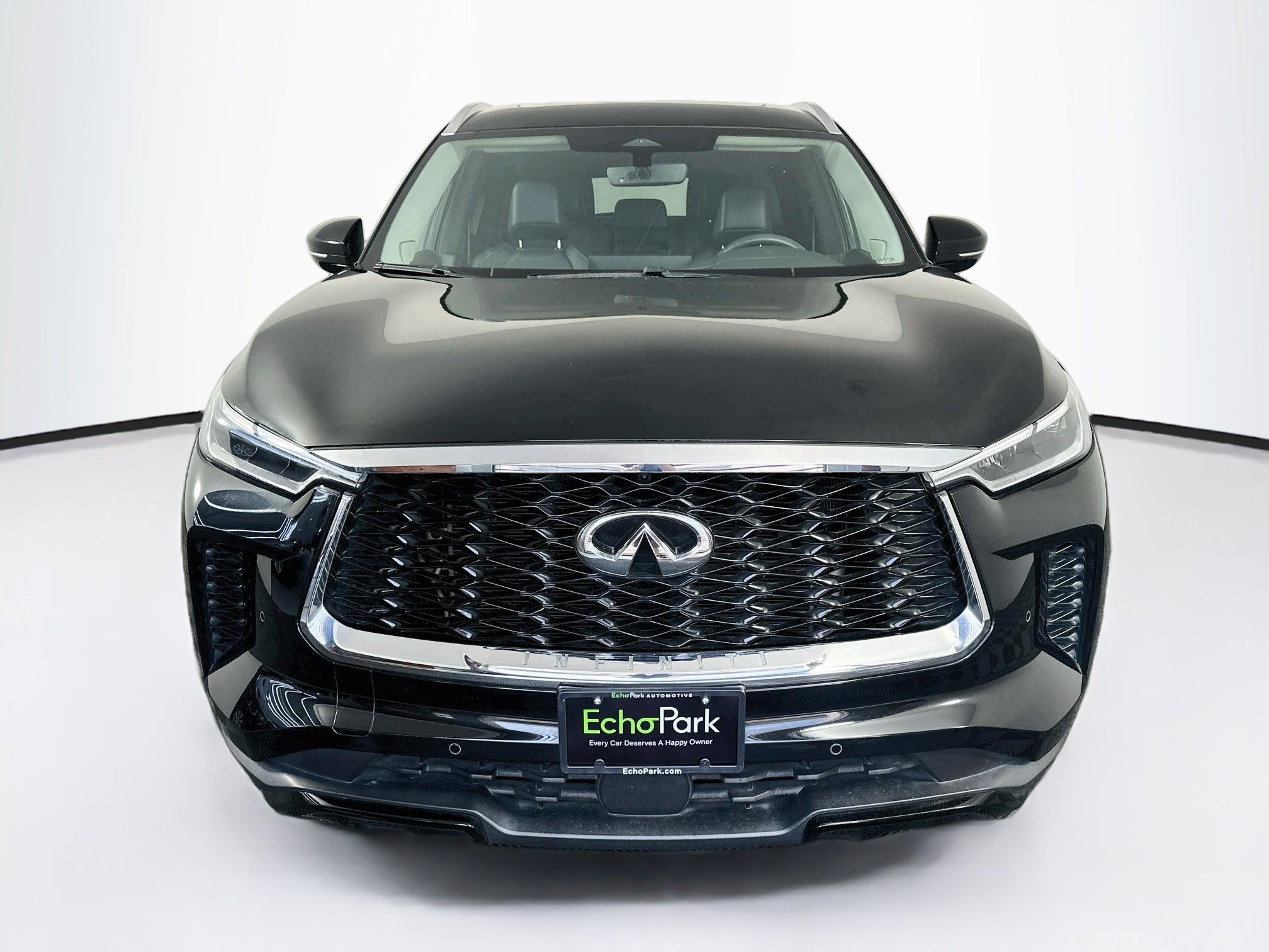 Used 2023 INFINITI QX60 Luxe w/ Performance Audio Package FWD image 2