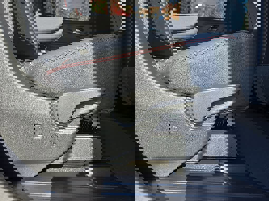 New 2026 Chevrolet Traverse RS image 41