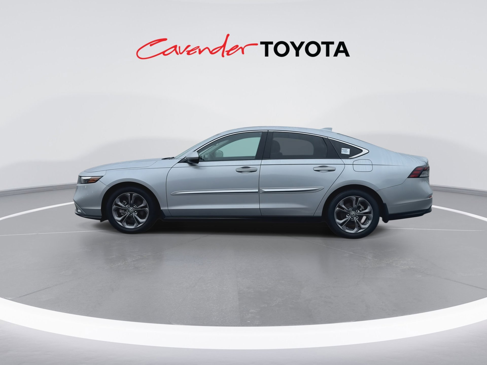 Used 2023 Honda Accord EX image 5