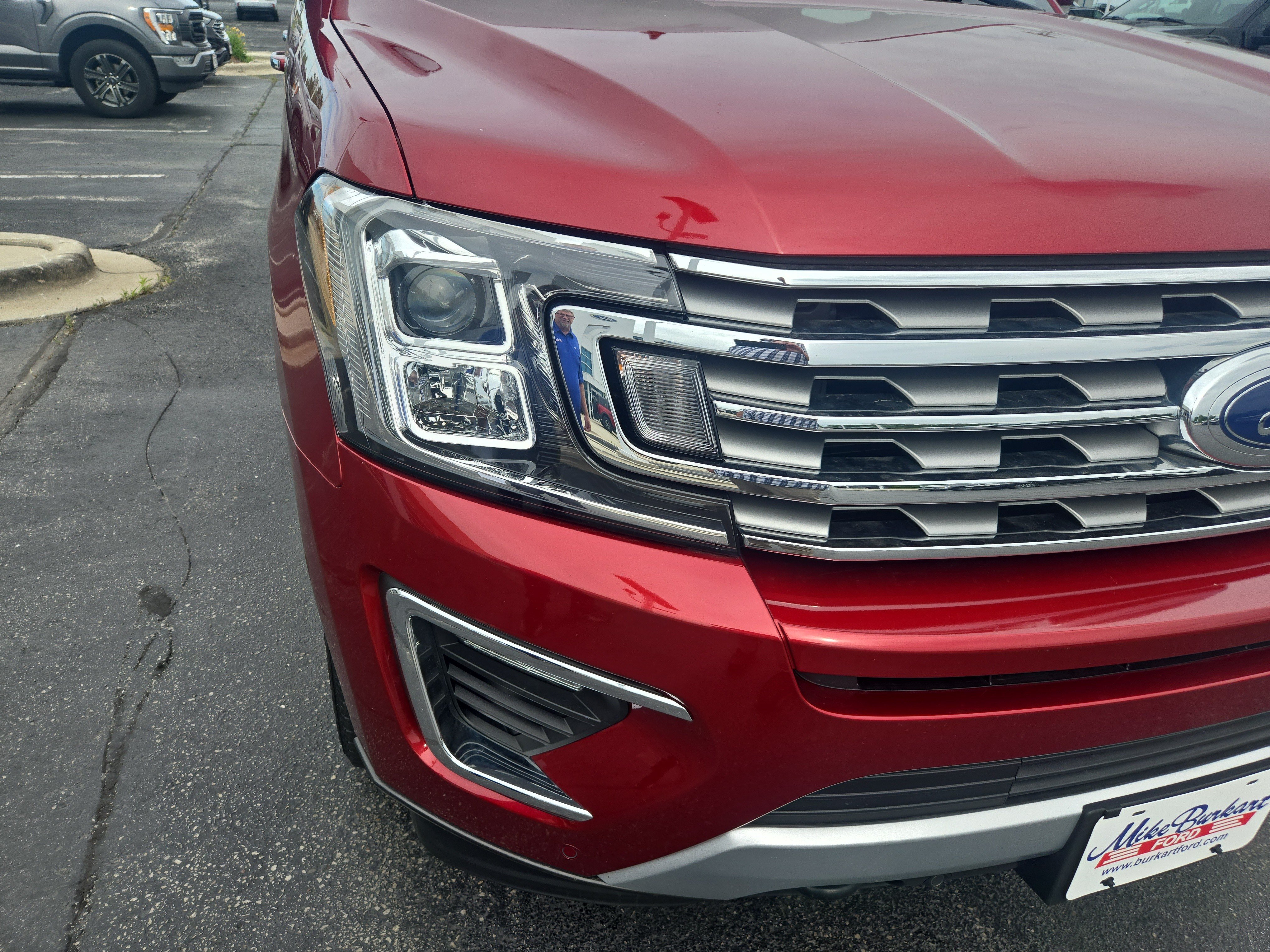 Used 2019 Ford Expedition Limited w/ Driver Assistance Package AWD/4WD image 17