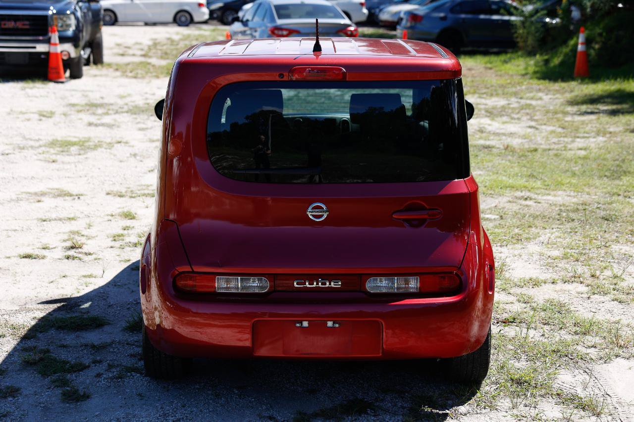Used 2009 Nissan Cube 1.8 S w/ Interior Designer Pkg FWD image 9