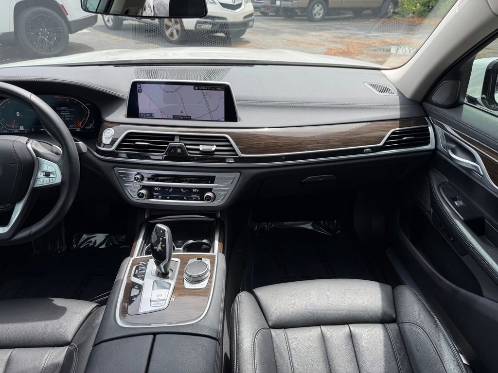 Used 2020 BMW 740i RWD image 29