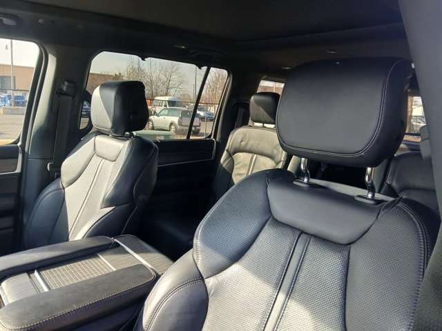 Used 2023 Jeep Wagoneer Series III w/ Premium Group I image 39