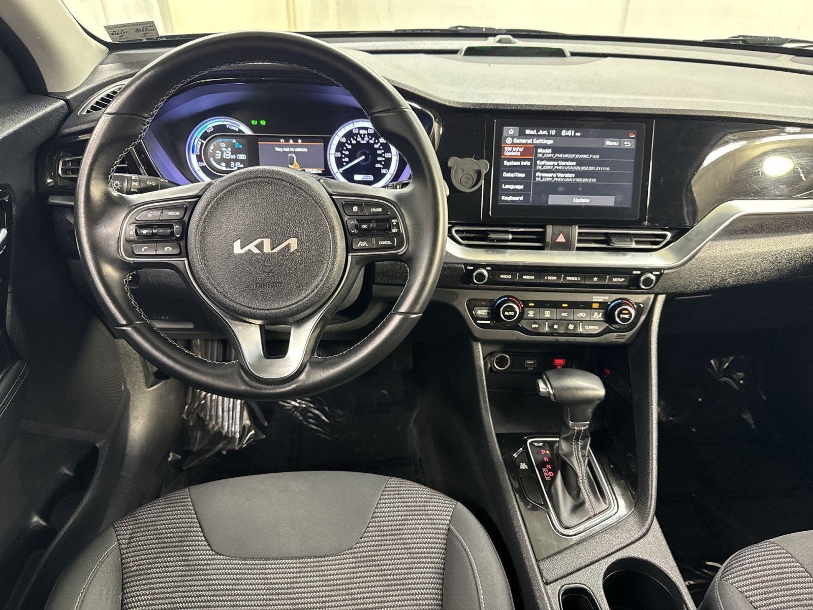 Used 2022 Kia Niro LXS FWD image 35