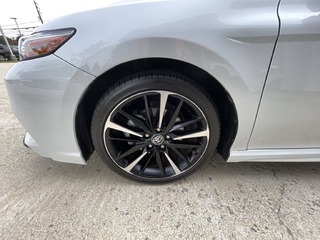Used 2019 Toyota Camry XSE FWD image 33