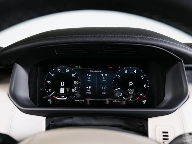 Used 2024 Land Rover Discovery Dynamic SE AWD/4WD image 18