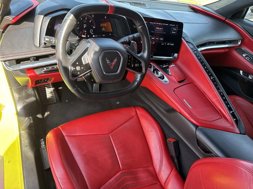 Used 2020 Chevrolet Corvette Stingray Premium Cpe w/ 3LT Preferred Equipment Group image 17