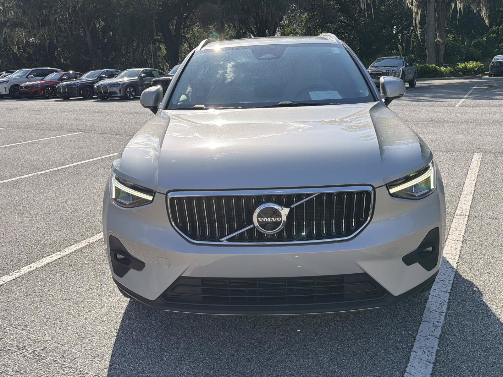 Used 2023 Volvo XC40 B5 Ultimate w/ Protection Package Premier AWD/4WD image 9
