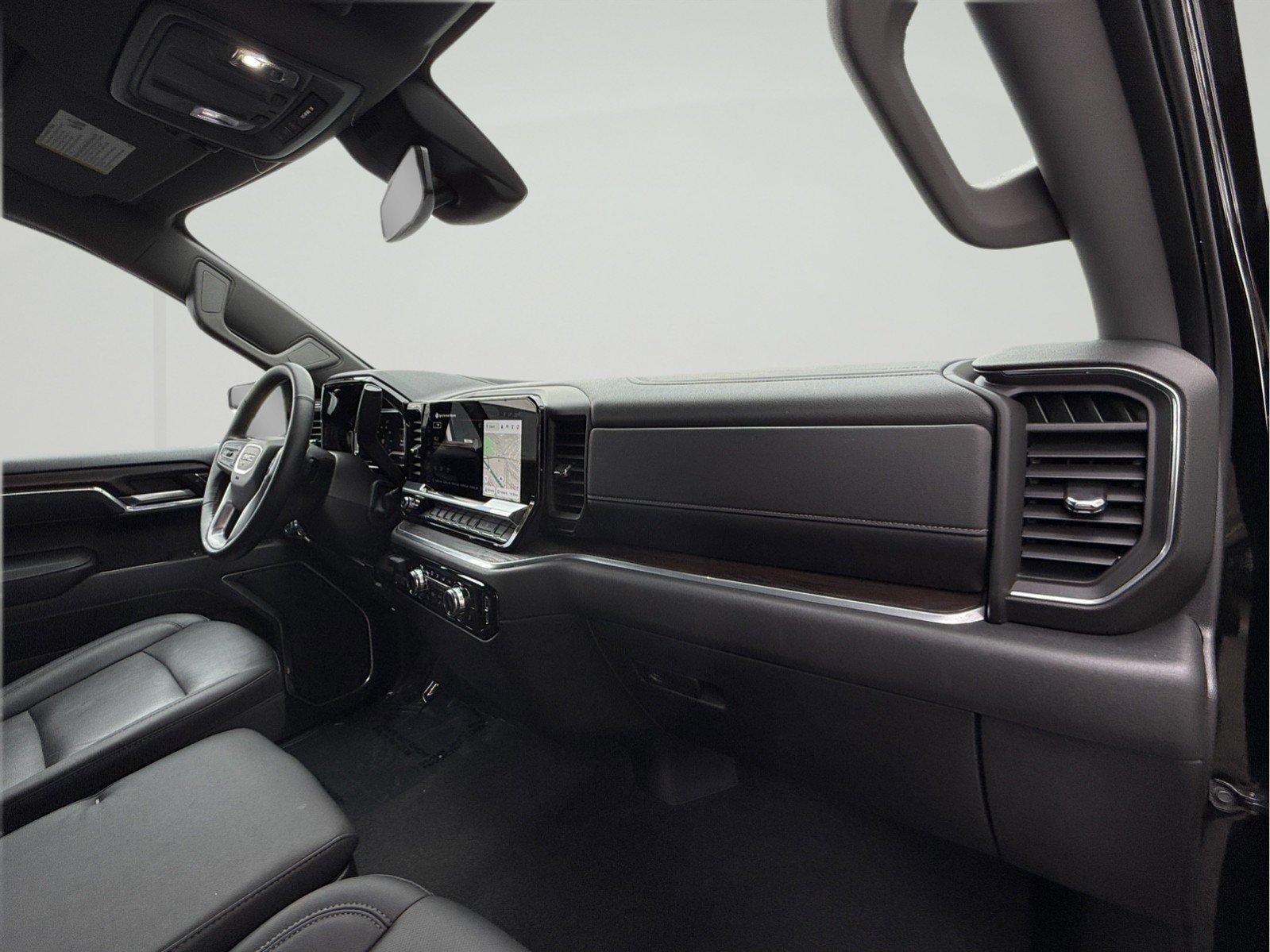 Certified 2025 GMC Sierra 1500 SLT image 53