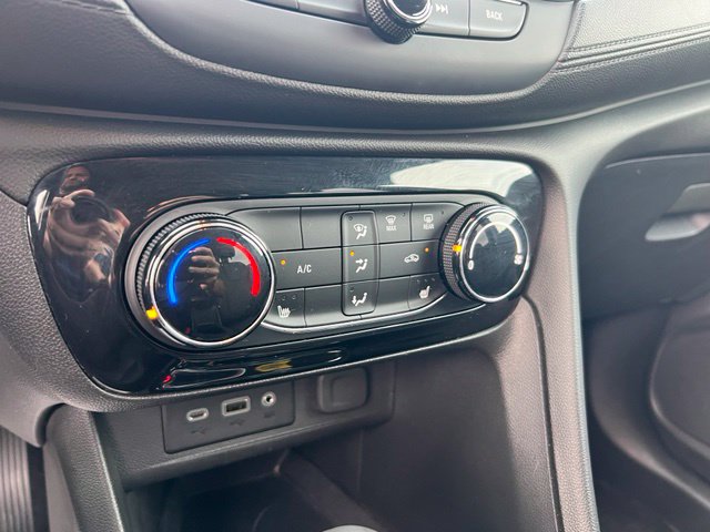 Used 2021 Buick Encore GX Preferred w/ Cold Weather Comfort Package FWD image 15