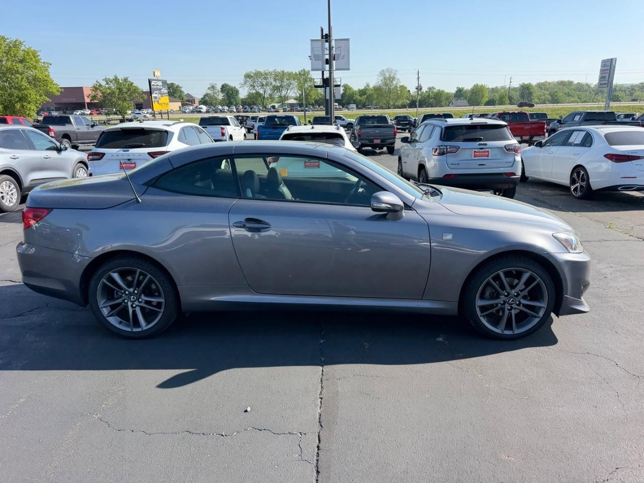 Used 2013 Lexus IS 250C RWD image 2