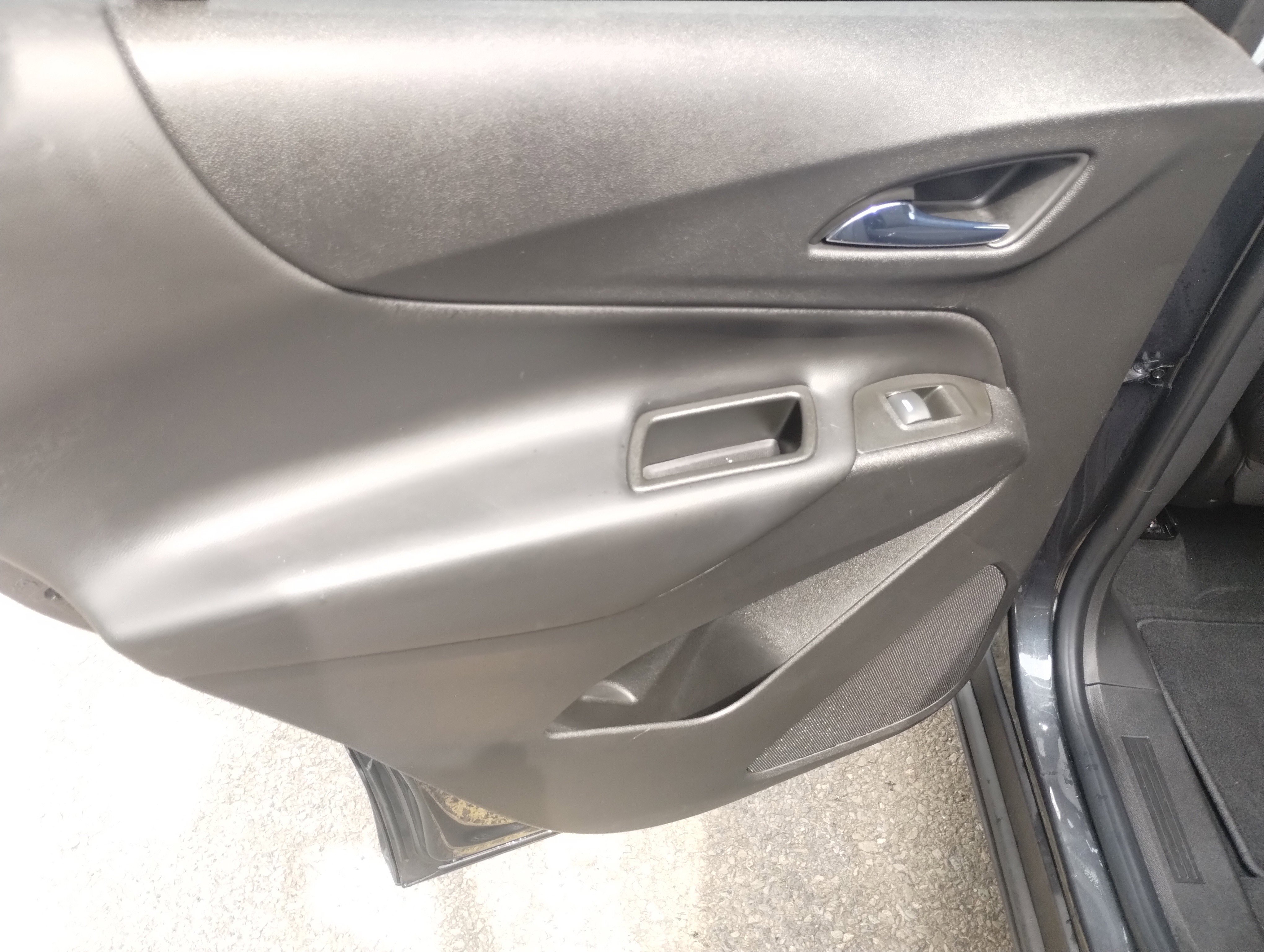 Used 2022 Chevrolet Equinox LT image 16