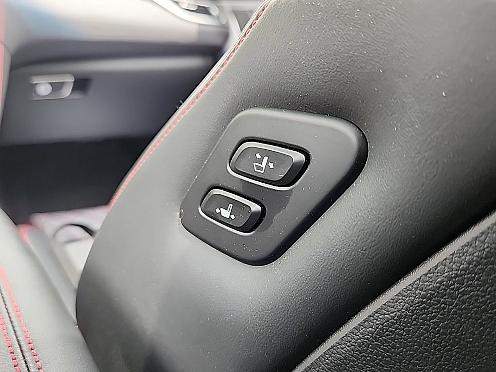 Used 2023 Genesis G70 3.3T w/ Sport Prestige Package RWD image 25