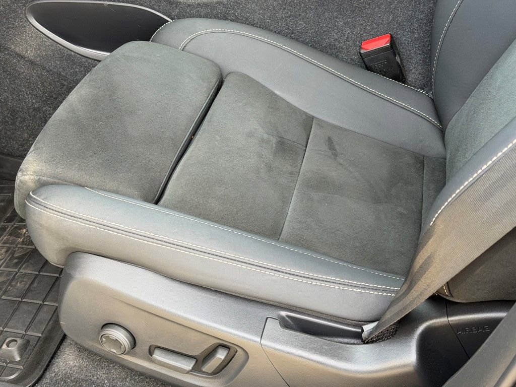 Certified 2023 Volvo C40 P8 Recharge Plus w/ Protection Package Premier image 22