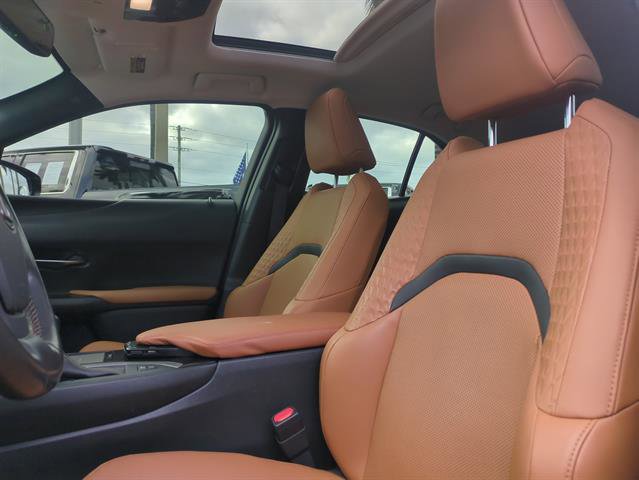 Used 2019 Lexus UX 250h image 91