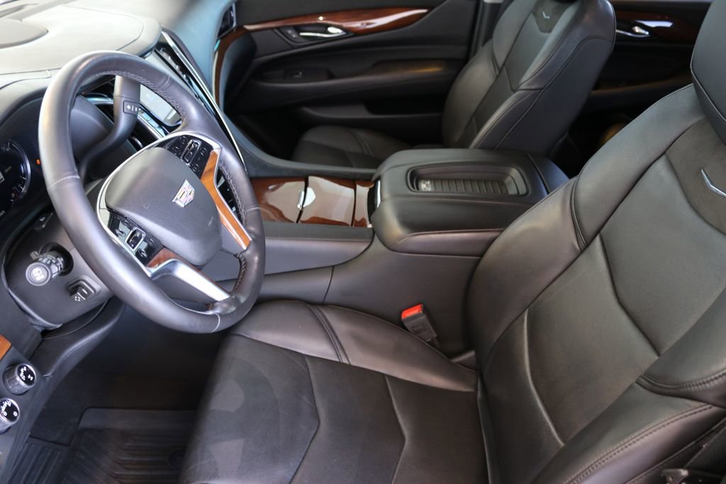 Used 2019 Cadillac Escalade Luxury image 19