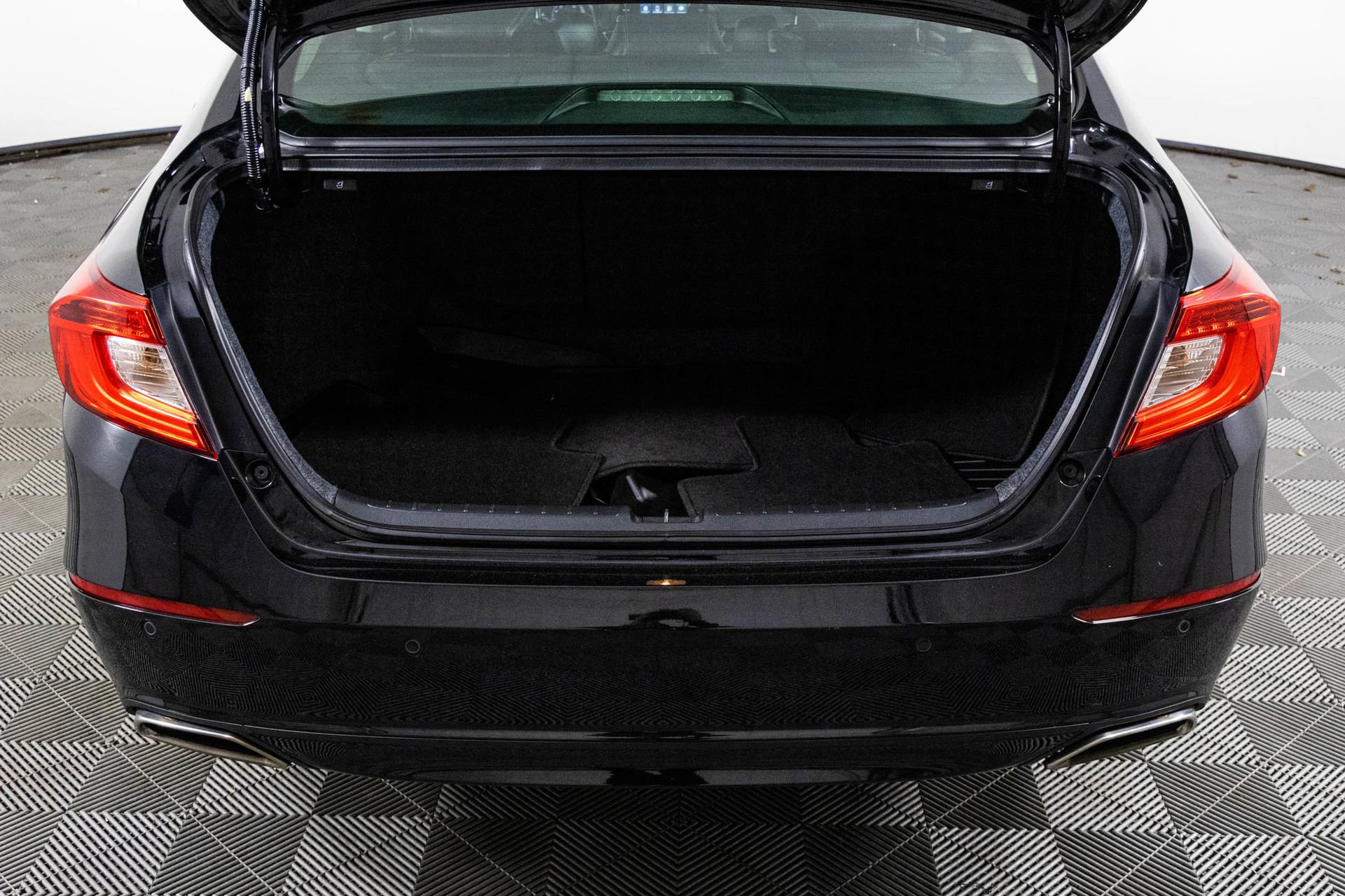 Used 2021 Honda Accord Touring image 35