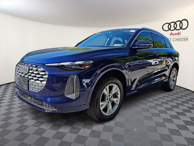 Certified 2025 Audi Q5 Premium w/ Convenience Package AWD/4WD image 3