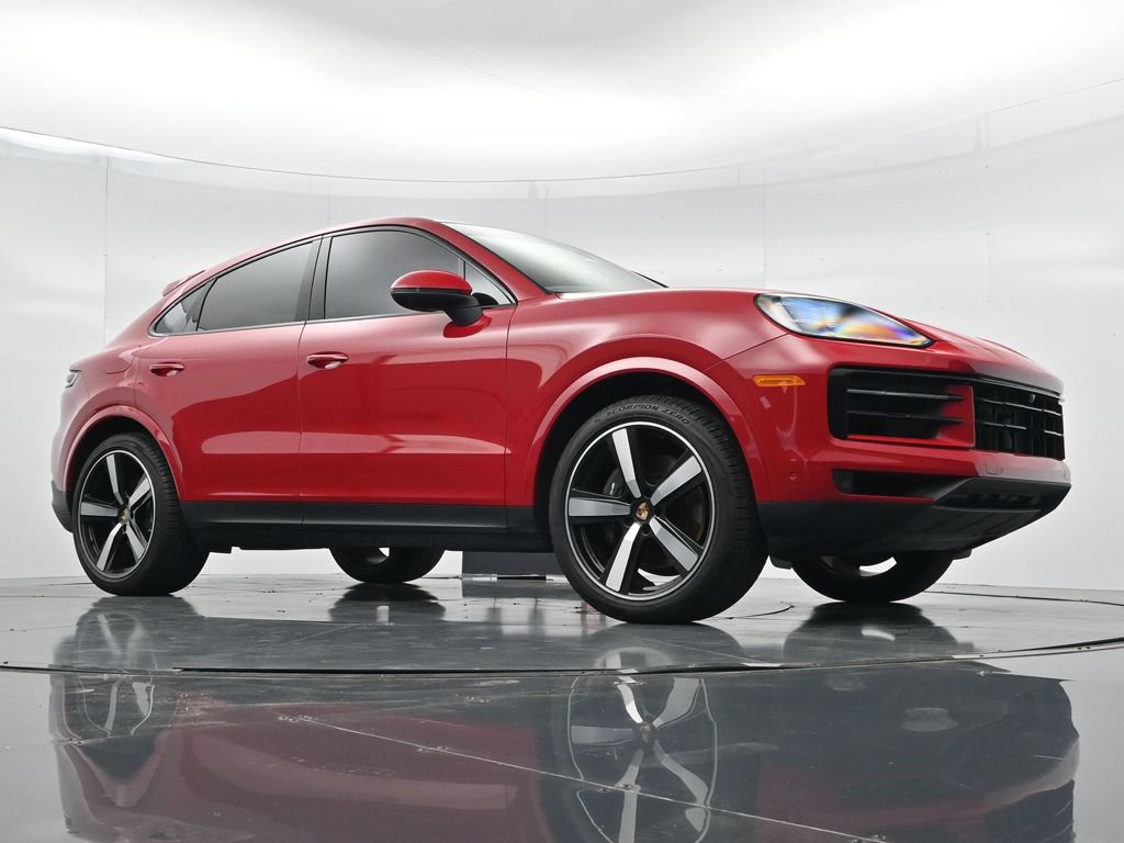 Certified 2025 Porsche Cayenne Coupe AWD/4WD image 22