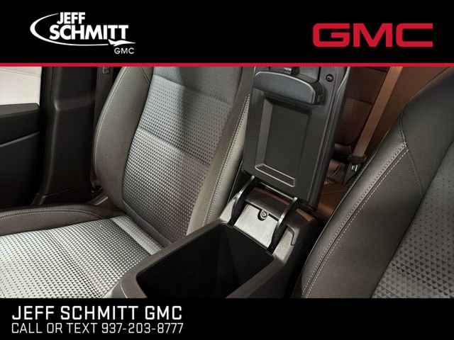 Certified 2025 Chevrolet Trax LT w/ LT Convenience Package FWD image 18