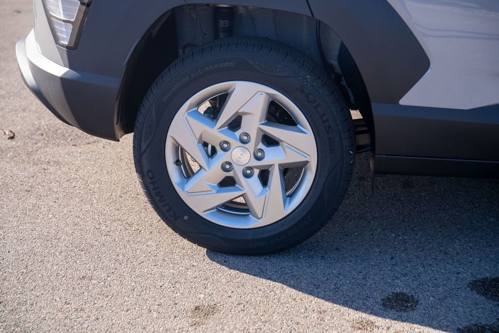 New 2026 Hyundai Kona SE image 9