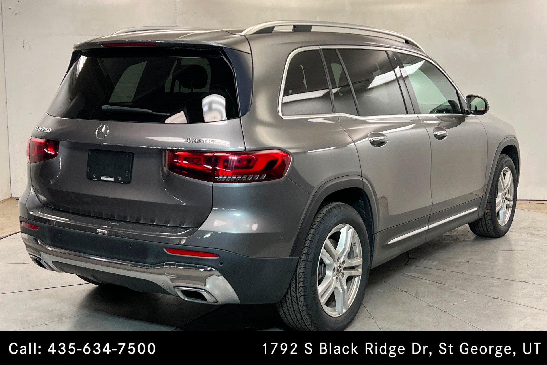 Certified 2022 Mercedes-Benz GLB 250 4MATIC w/ Premium Package Lite image 5