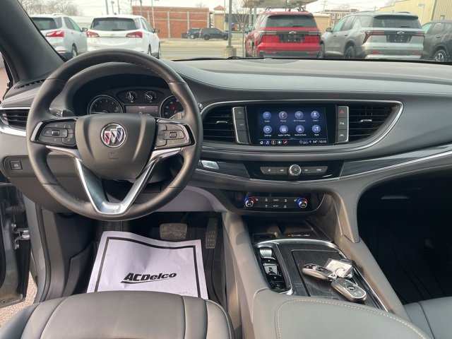 Used 2023 Buick Enclave Essence w/ Sport Touring Edition image 20