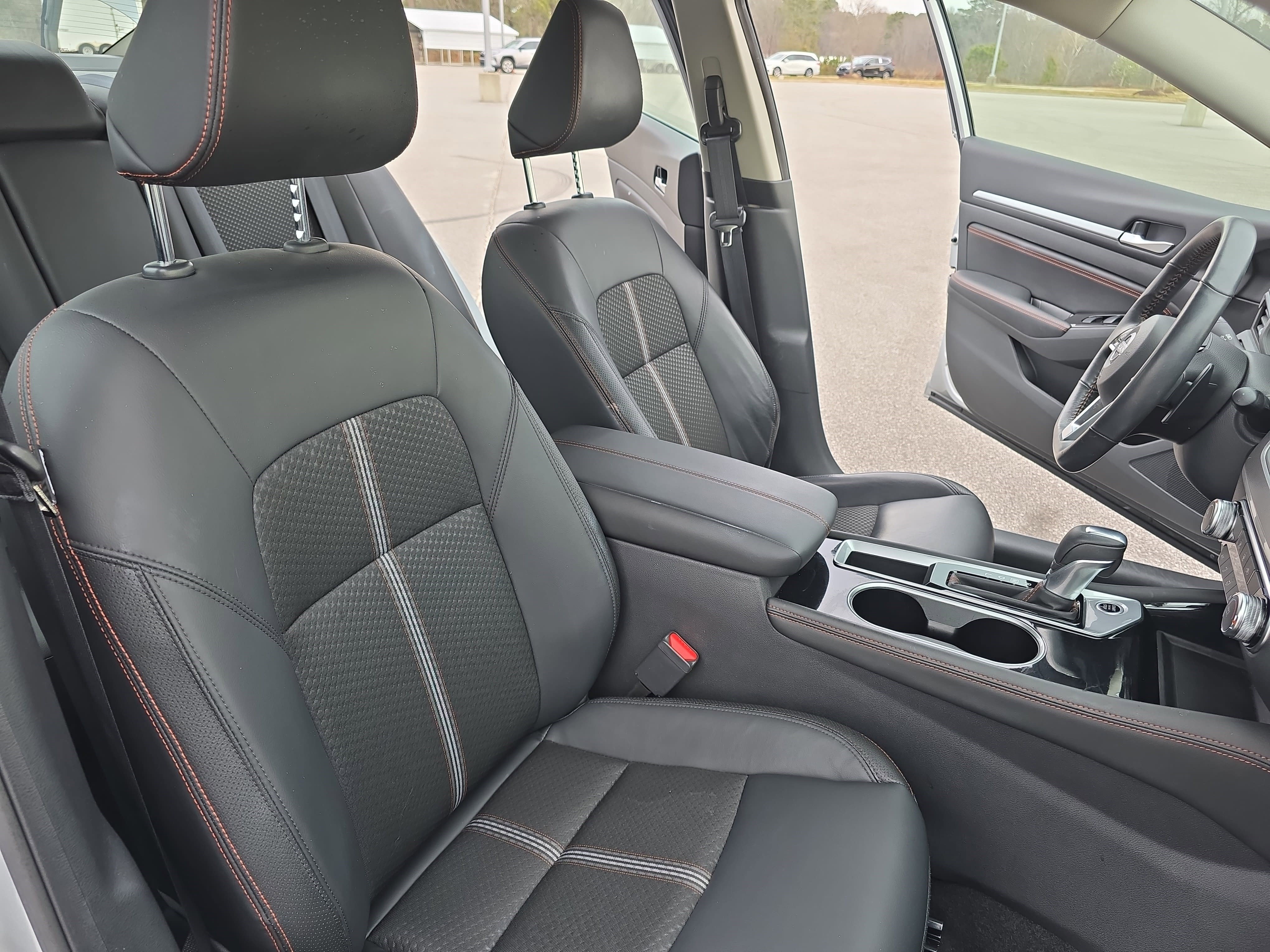 Used 2023 Nissan Altima 2.5 SR image 10