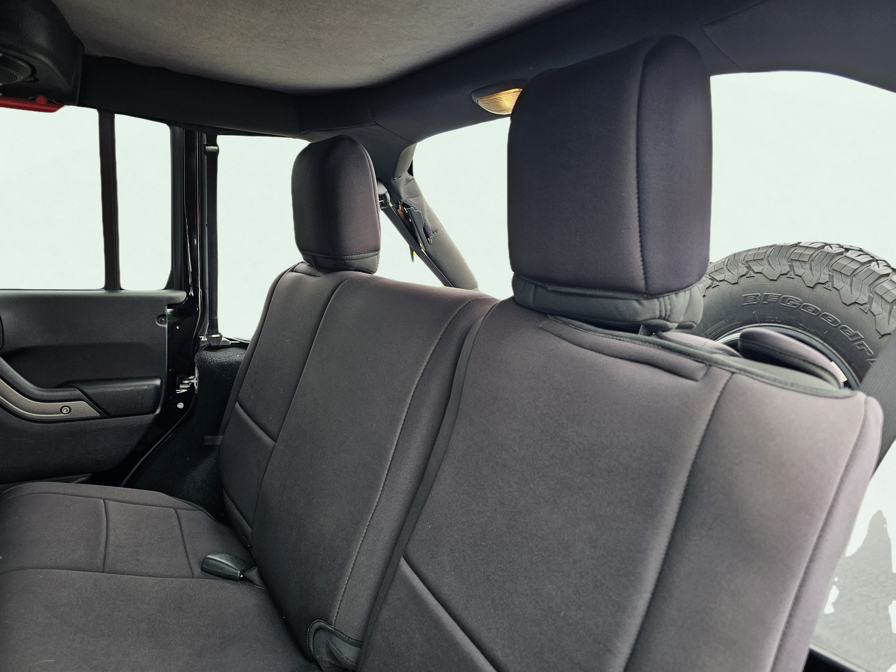 Used 2012 Jeep Wrangler Unlimited Sport AWD/4WD image 30