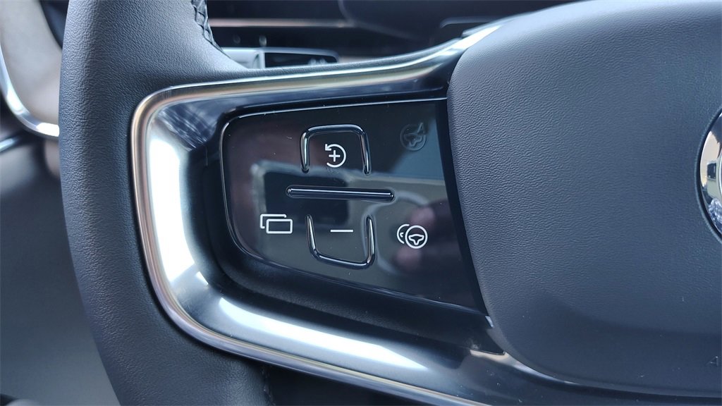 New 2025 Volvo EX90 Plus image 15