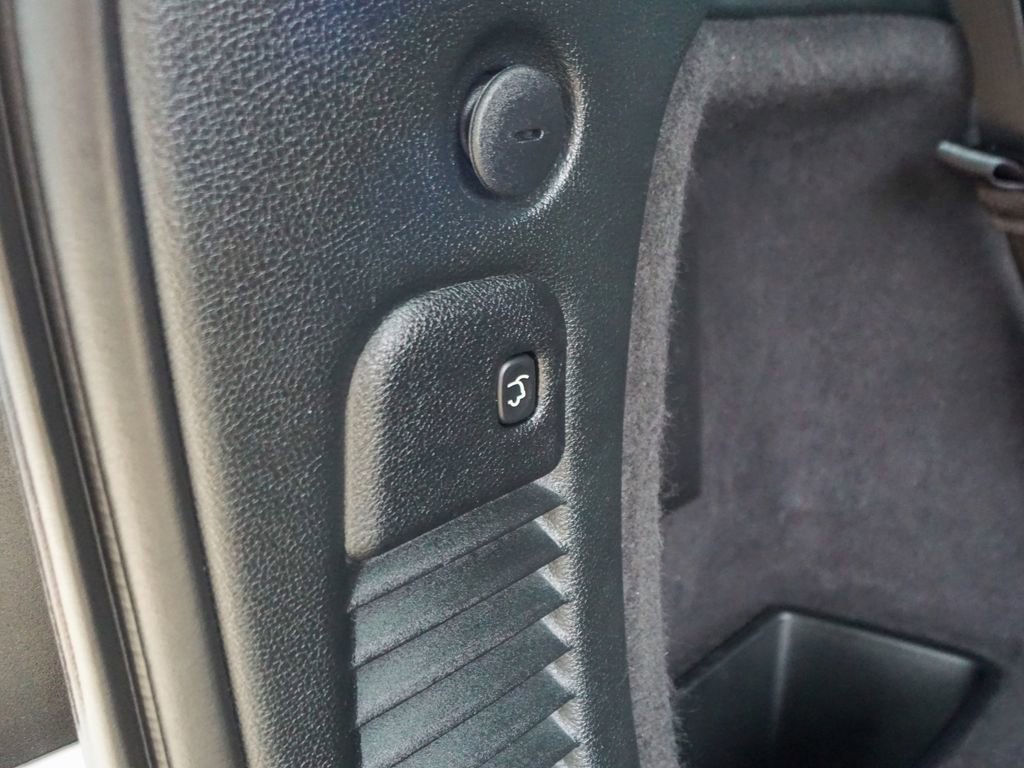 Used 2016 Dodge Durango R/T image 37