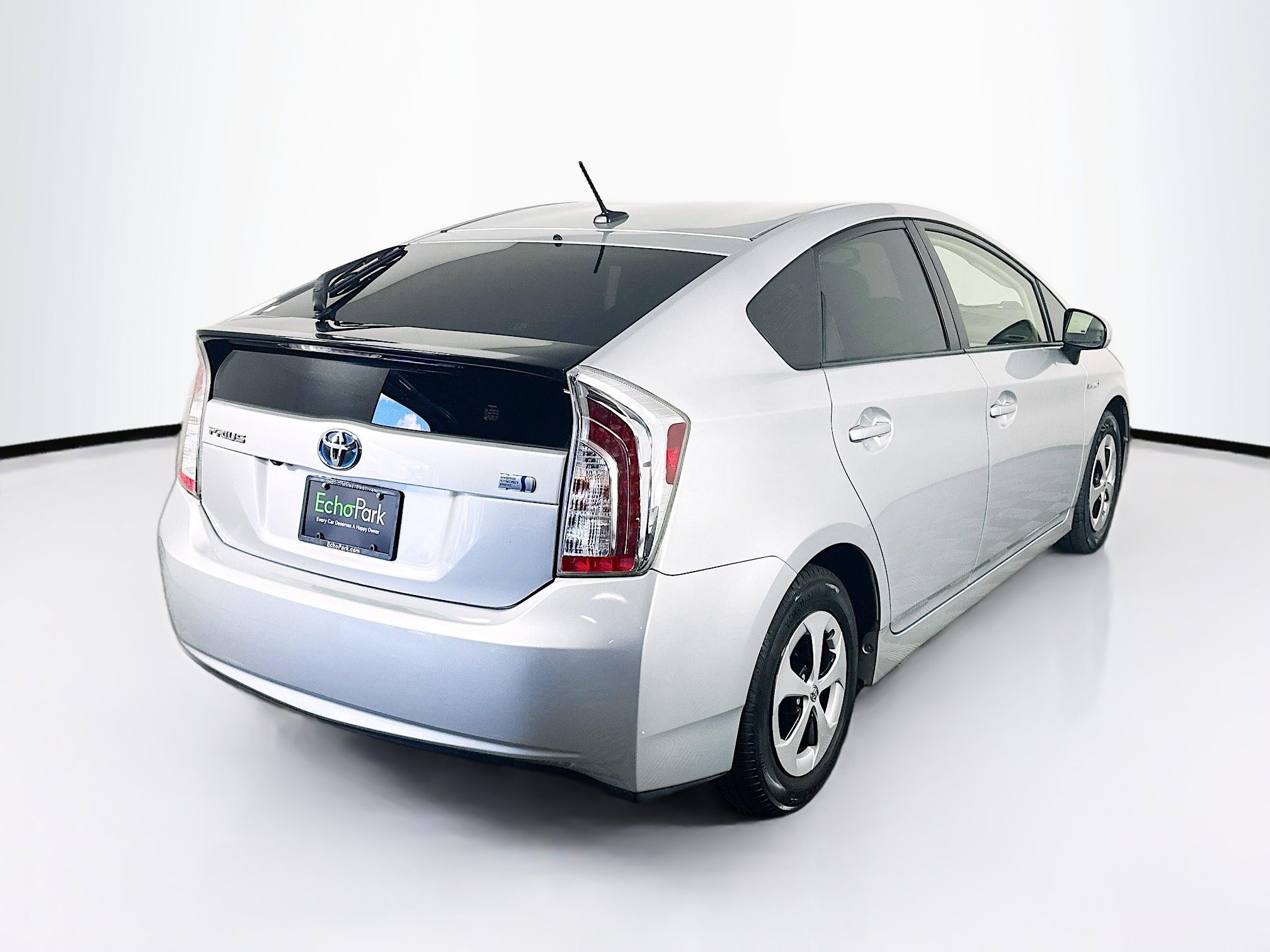 Used 2015 Toyota Prius Four FWD image 9