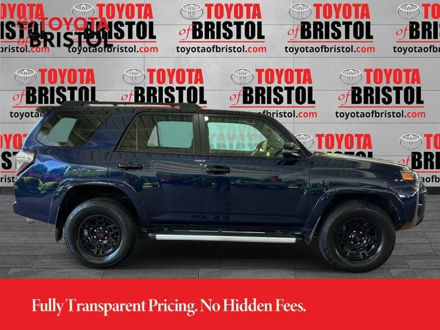 Used 2021 Toyota 4Runner Venture w/ Moonroof Package AWD/4WD image 2
