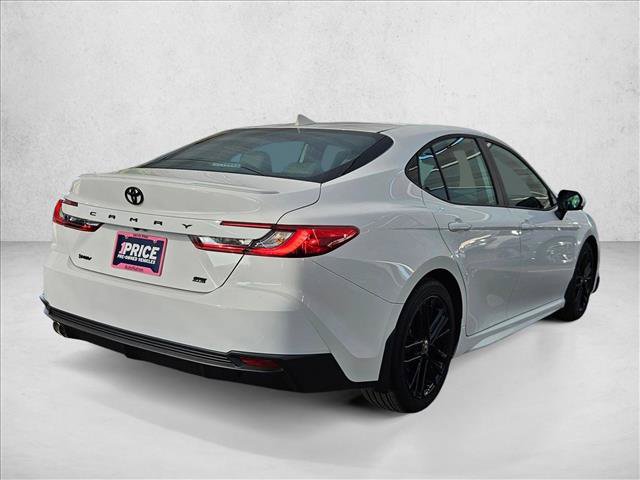 Used 2025 Toyota Camry SE FWD image 5