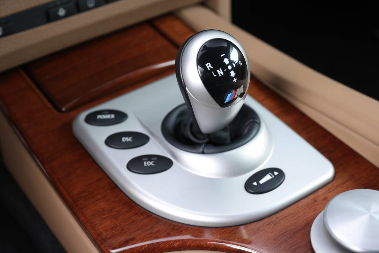 Used 2006 BMW M5 image 63