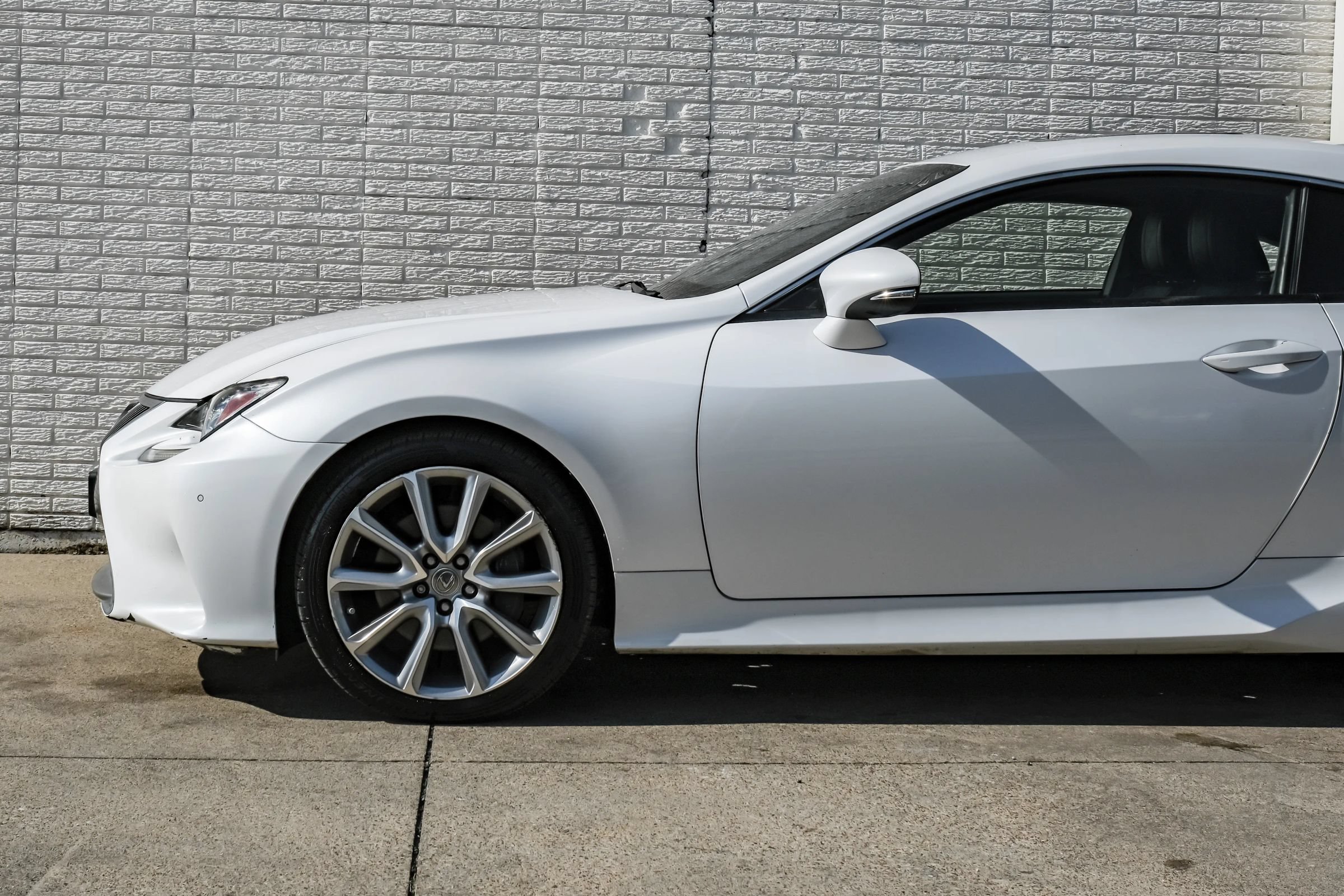 Used 2016 Lexus RC 350 w/ Luxury Package RWD image 12