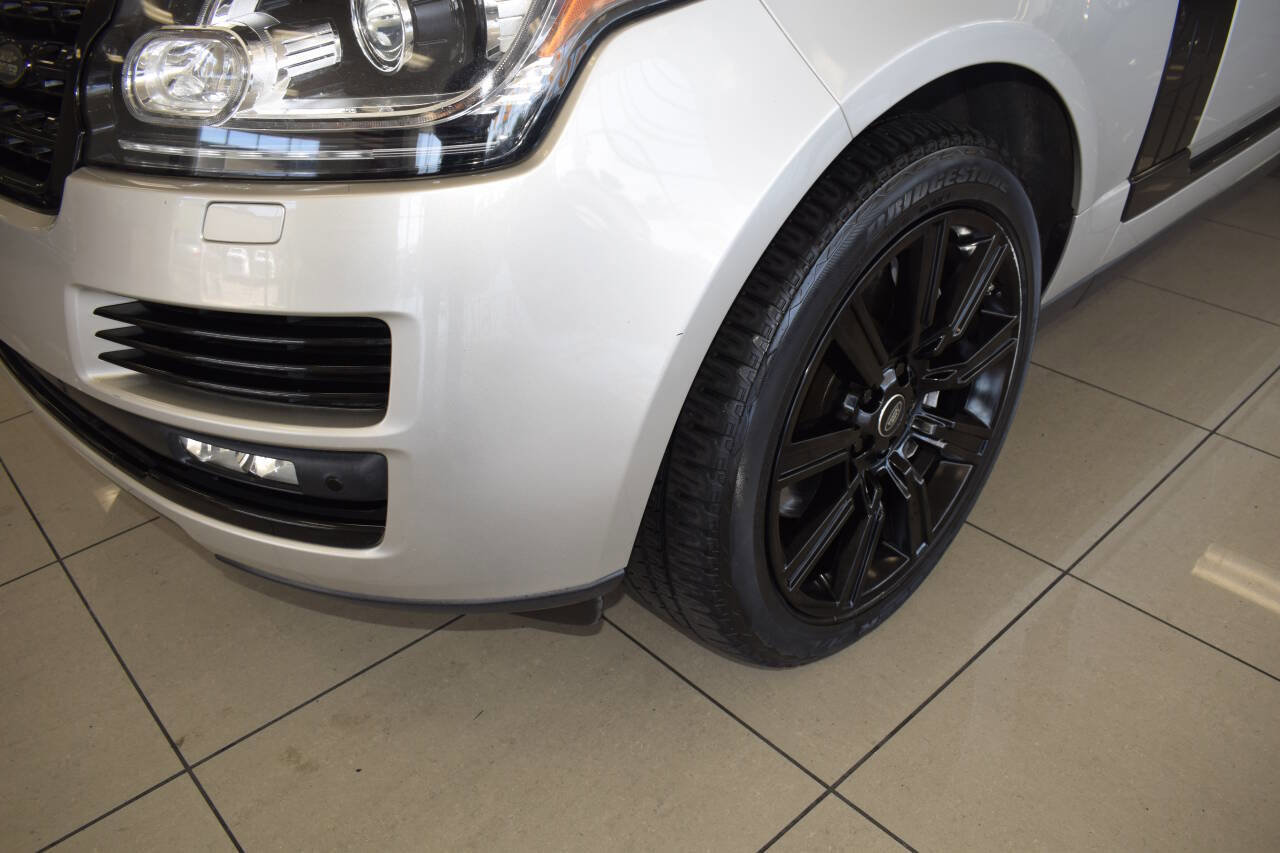 Used 2017 Land Rover Range Rover Supercharged image 4