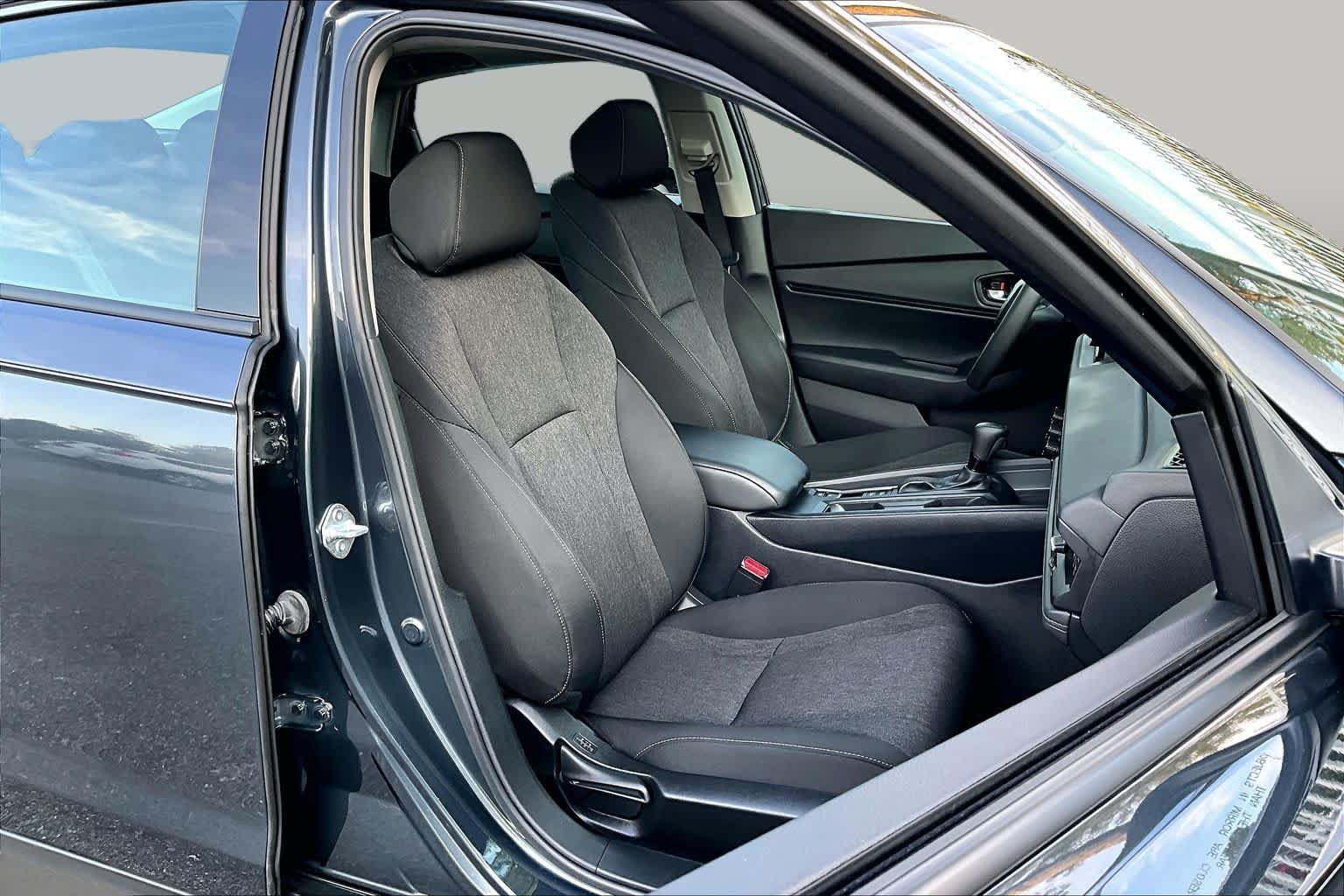 Used 2024 Honda Accord EX image 9