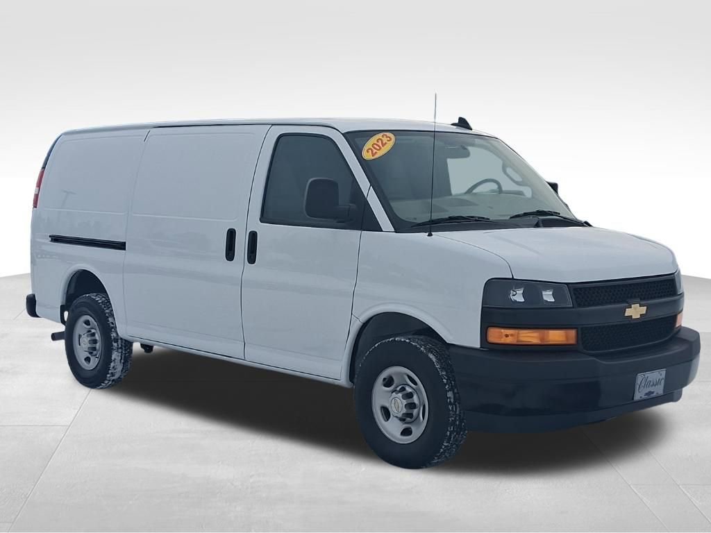 Used 2023 Chevrolet Express 2500 w/ Driver Convenience Package image 4