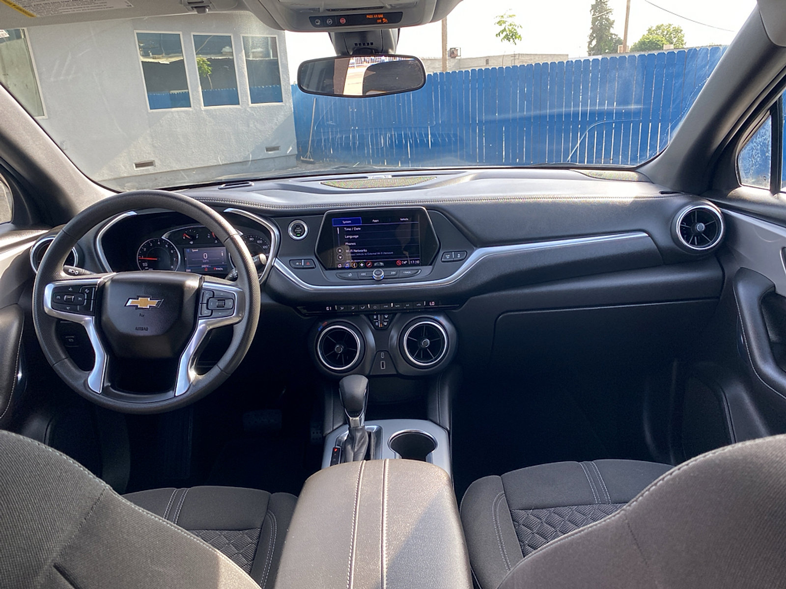 Used 2022 Chevrolet Blazer LT FWD image 9