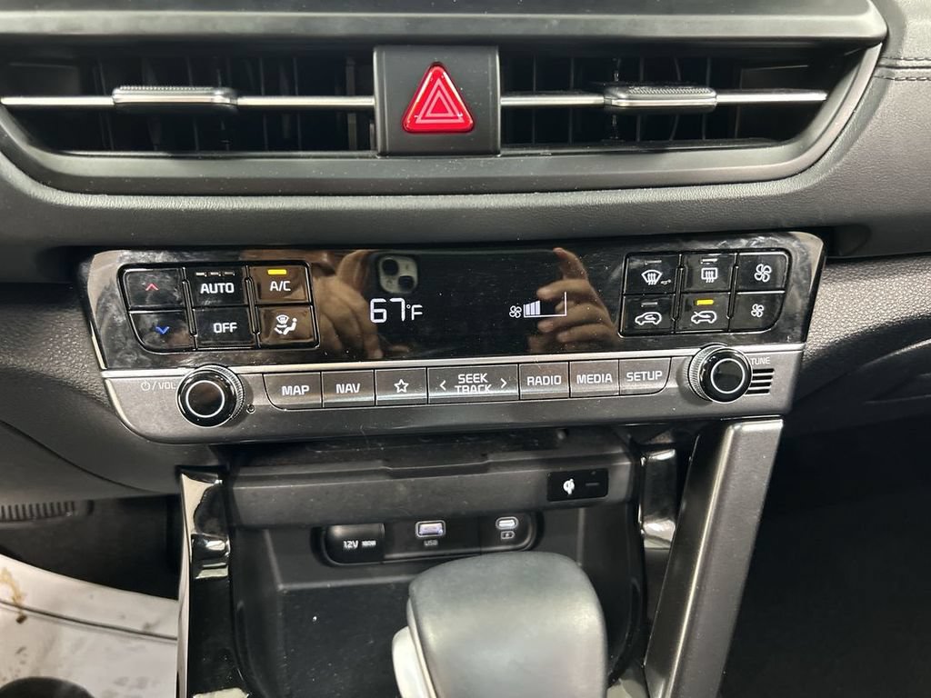 Used 2024 Kia Seltos EX AWD/4WD image 17