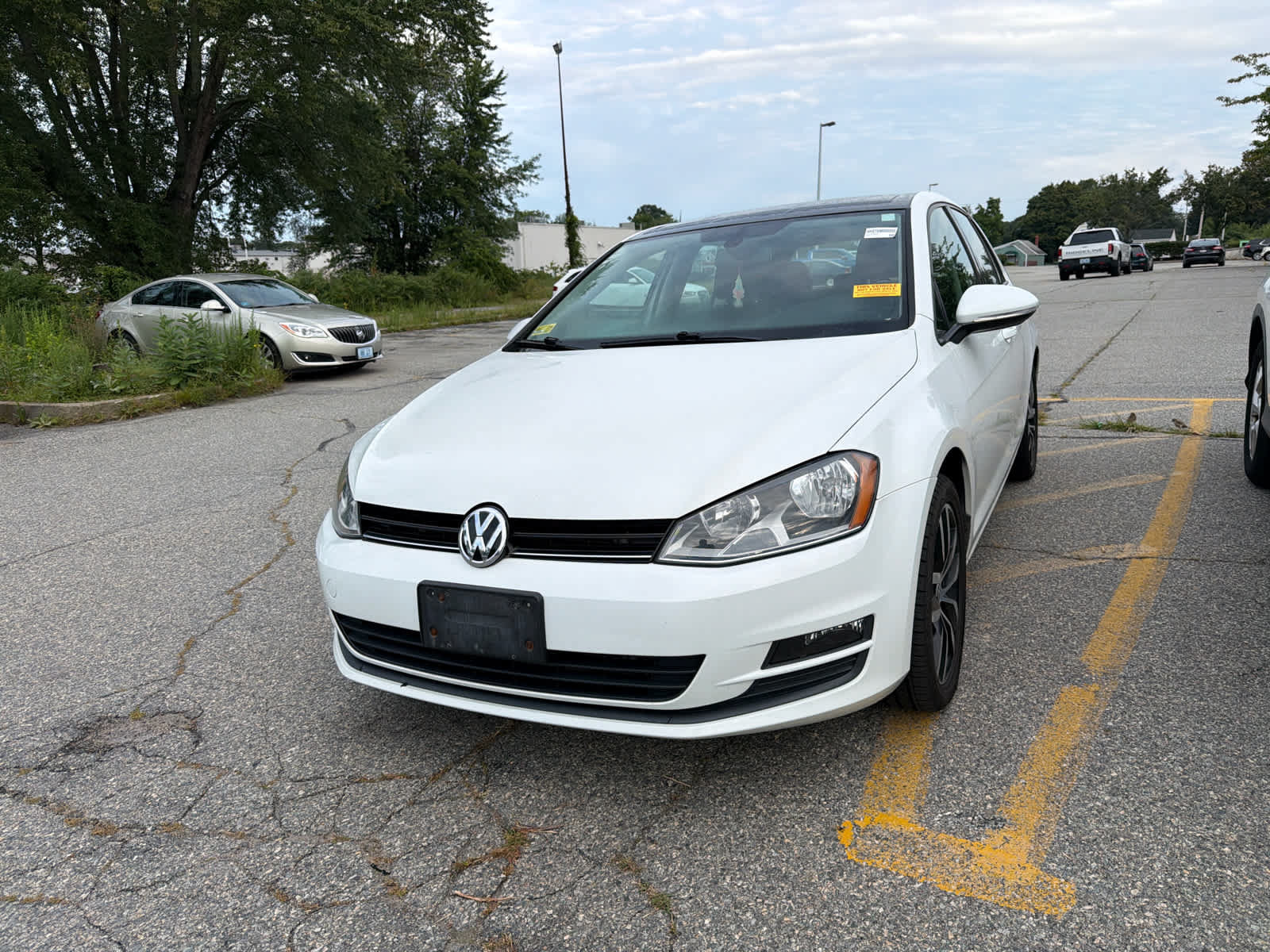 Used 2016 Volkswagen Golf SE FWD image 8