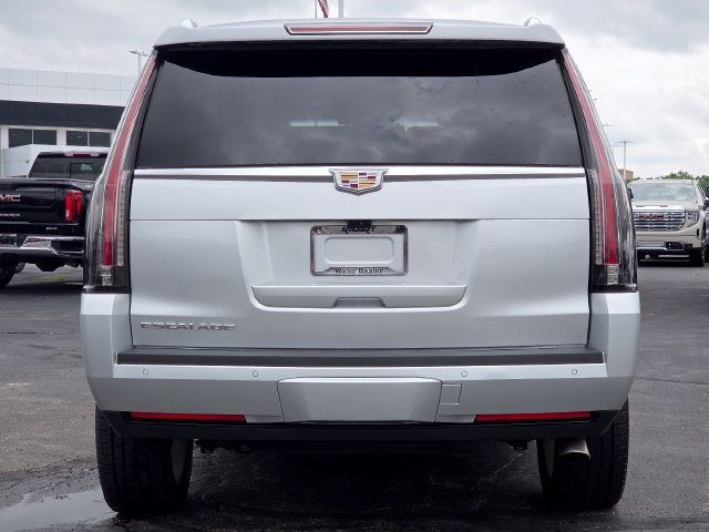 Used 2020 Cadillac Escalade Luxury AWD/4WD image 18