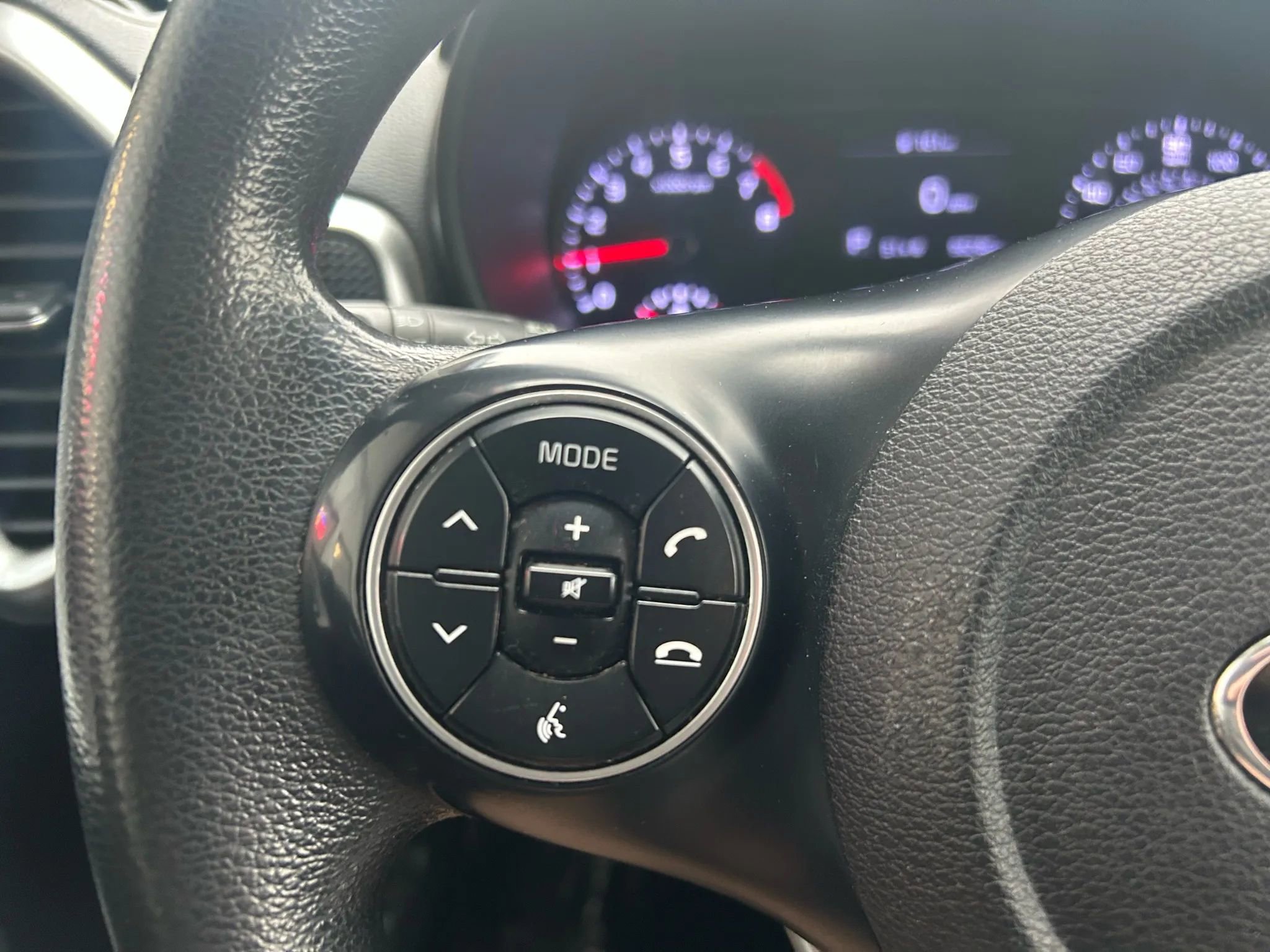 Used 2020 Kia Soul LX image 6