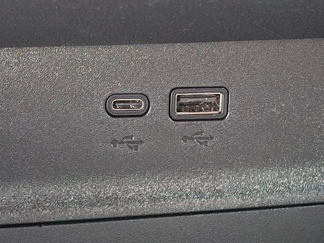 Used 2026 Chevrolet Equinox LT FWD image 25