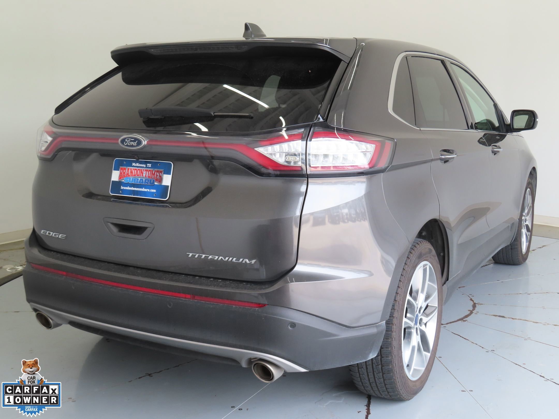 Used 2016 Ford Edge Titanium w/ Equipment Group 301A FWD image 3