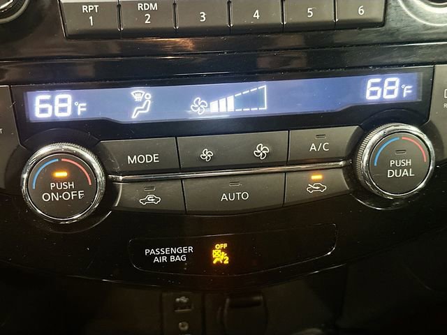 Used 2016 Nissan Rogue SV image 16