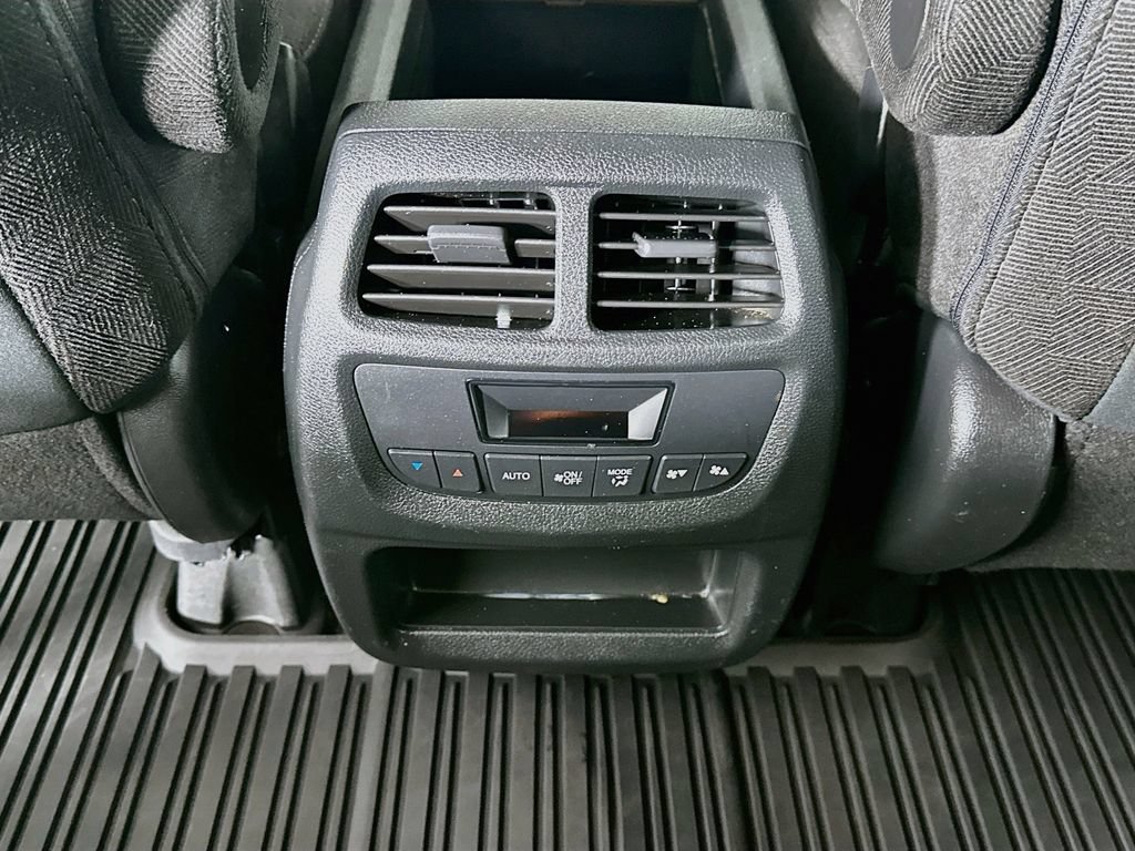 Used 2022 Honda Pilot Sport image 21